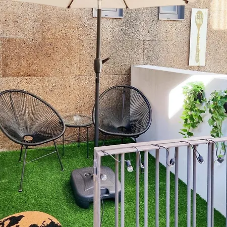 House With Exclusive Terrace In A Private Oporto