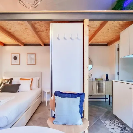 House With Exclusive Terrace In A Private Oporto