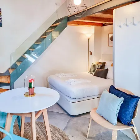 House With Exclusive Terrace In A Private Pensión 3*