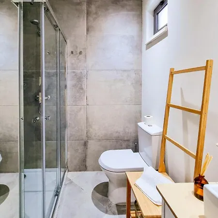 House With Exclusive Terrace In A Private Oporto