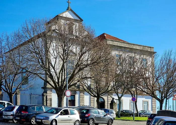 House With Exclusive Terrace In A Private *