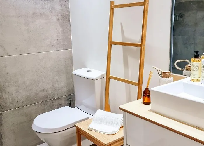 House With Exclusive Terrace In A Private Semesterbostad Oporto