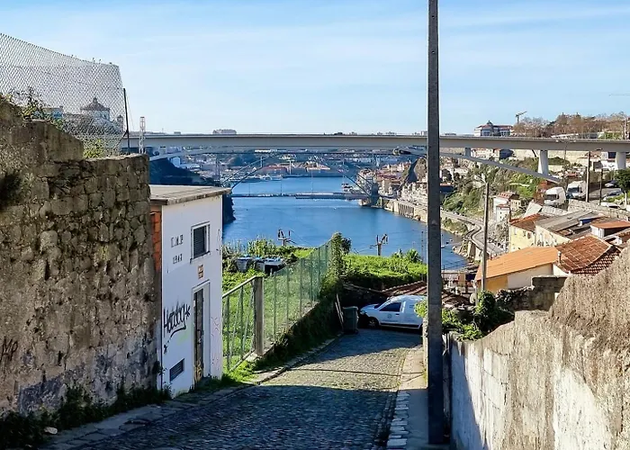 House With Exclusive Terrace In A Private *