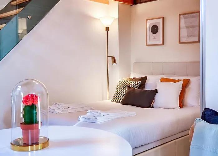 House With Exclusive Terrace In A Private *